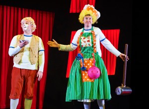 Potted Panto Garrick Theatre CREDIT Geraint Lewis